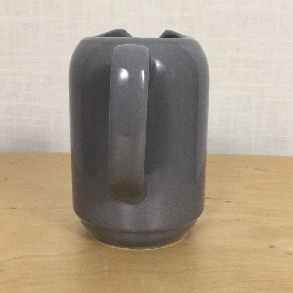 NWOT Crate & Barrel mid-century modern creamer